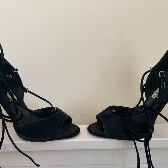 Steve Madden Black Suede Tie-Up Heels - Picture 4 of 5